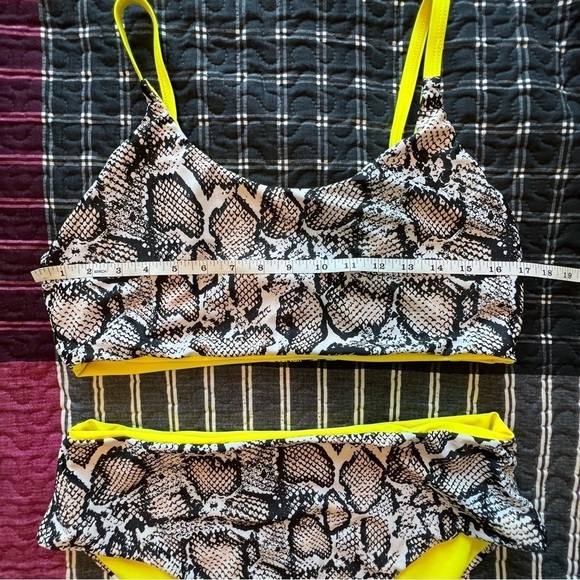 Plus Snakeskin Bikini Swimsuit size:2X - Picture 2 of 8